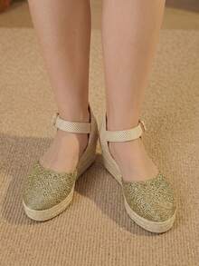 Styleloop Giày cao gót đế xuồng dệt từ dây gai dầu và rơm, quai ngang mắt cá chân màu vàng, giày sandal đế xuồng kiểu Boho phù hợp cho đi chơi, nghỉ mát, hẹn hò hàng ngày, đi biển, du lịch, phong cách thường ngày với giày nữ. - Vàng - Xem 4