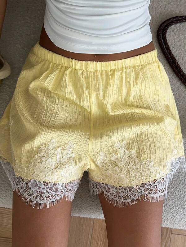 Aloruh Women's Summer Fashion Contrast Lace Elastic Waist Shorts