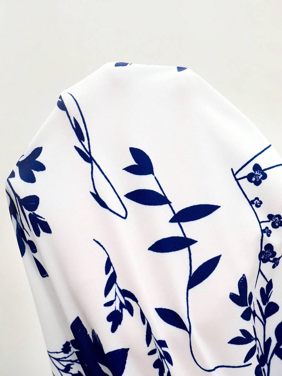 Plus Size V-Neck Ruched Light Blue Summer Elegant Dressy Top, Short Sleeve Vacation Tea Party Outfits, Casual Fashionable Tops For Woman