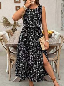 EMERY ROSE Plus Size Ditsy Floral Round Neck Casual Commute Split Hem Dress - Black - View 1