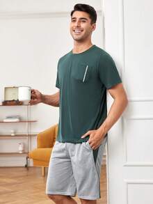 SHEIN Provexi Conjunto de pijama de camiseta de manga corta de cuello redondo y pantalones cortos de color contrastante para hombre - Verde Oliva - Ver 7