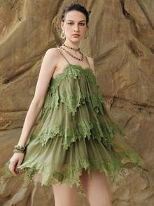 Arave Women's Solid Color Lace Patchwork Multi-Layer Spaghetti Strap Mid-Length Dress - Green - View 2