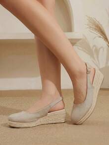 Styleloop Giày nữ thời trang thường ngày đế dày dệt từ dây gai dầu, giày kiểu dáng bohemian nghỉ dưỡng, đế vải canvas kiểu Pháp cổ điển, chất liệu dệt màu mơ, giày cao gót đế xuồng đơn giản và thời trang, gót cao, kiểu dáng nâng gót, mang đến không khí nghỉ dưỡng, trang phục mùa hè, món đồ không thể thiếu khi đi du lịch. - Màu hạnh nhân 9 - Xem 1