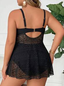 SHEIN CURVE+ 大尺碼女款2件式泳裝套裝，鏤空面料性感顯瘦泳裙 & 比基尼泳褲，適合海灘、度假村、游泳池 - 黑色 - 查看 2