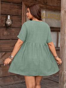 Nubod Plus Size Women's Elegant V-Neck Textured A-Line Short Sleeve Dress, Suitable For Commuting In Summer - Green - View 2