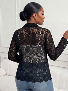 SHEIN Lady Jaqueta Fina de Manga Longa Elegante de Cor Sólida Transparente de Renda Plus Size - Preto - Visão 2
