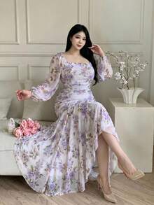 Feyla Große Größen Kleid mit Blume Muster, quadratischem Ausschnitt, Rüschen und eleganten Langärmeln - Violett - Übersicht 3