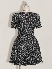SHEIN ICON 大码女式V领短袖碎花系带连衣裙 - 黑與白 - 查看 2