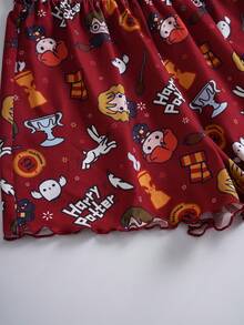 HARRY POTTER X SHEIN Bộ đồ ngủ gồm áo hai dây và quần short in hình hoạt hình dành cho bé gái tuổi teen. - Đỏ - Xem 8