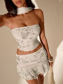SHEIN Glamour 米色露肩无袖两件套，高端优雅套装，派对套装，演唱会服装，夜店服装，约会服装，花卉时尚，亮片套装，女士夏季套装，派对套装，婚礼宾客套装，浪漫两件套，时尚套装，闪亮套装，珠光套装，抹胸套装 - 米色 - 查看 1