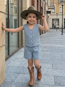 Dazy Kids Conjunto de 2 piezas para niñas jóvenes de verano con top de tirantes a rayas + camisa de mezclilla + shorts - Lavado ligero - Ver 4