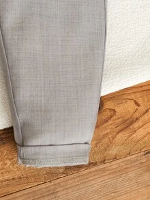 SHEIN Bộ vest nam 2 món bao gồm áo vest dệt và quần dài, không có áo sơ mi và phụ kiện, thích hợp cho tiệc sinh nhật, đám cưới, biểu diễn sân khấu, quần áo cho bé trai. Trang phục Ngày của Mẹ đầu tiên của bé//Trang phục gia đình đồng bộ/Trang phục mẹ và bé - Xám - Xem 7