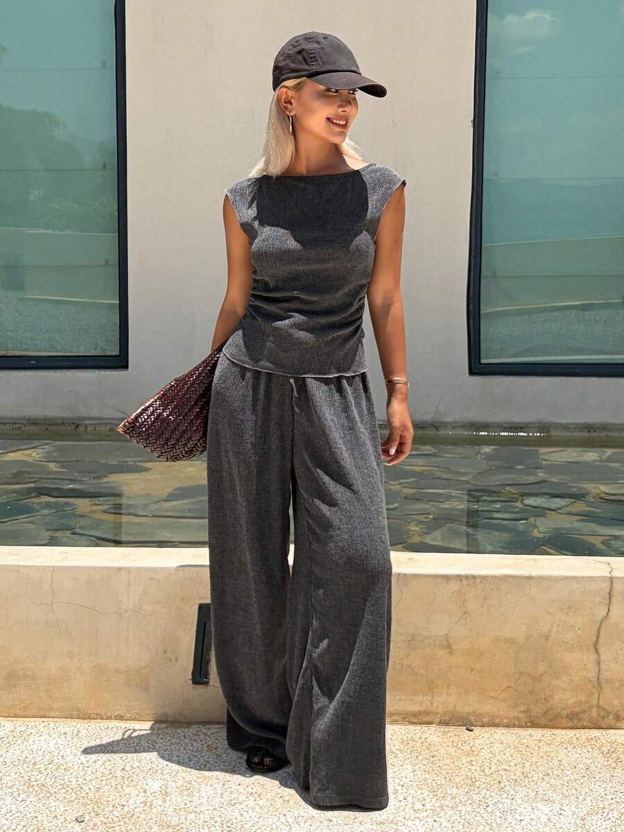 Livesso Conjunto de 2 piezas de top ajustado con pliegues de unicolor y pantalones de pierna ancha para mujer, estilo casual de vacaciones, primavera/verano/otoño - Gris - Ver 1