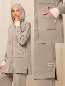 GLOWMODE X Reem Modest SoftSerene Modal Always Glowing 宽松版型，大腿长度，带口袋，侧开衩下摆，连帽长袖，日常休闲装 - 卡其色 - 查看 8
