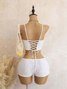 ROMWE Kawaii Bộ đồ bơi nữ phong cách Bohemian, áo hai dây ren trắng, quần short xếp tầng bèo nhún, thắt eo dây đen, phong cách Boho cho kỳ nghỉ bãi biển tiệc hồ bơi quyến rũ, mùa xuân lễ Phục sinh - trắng - Xem 7