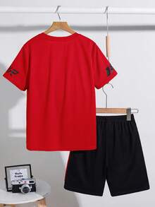 SHEIN 2件/套 青少年男童休閒短袖上衣與短褲套裝，運動服，街頭風，龐克搖滾，校園風，適合春夏季，日常穿著，派對，音樂節 - 紅色 - 查看 7
