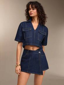 EURMUSE Conjunto casual feminino composto por top cropped de manga curta com bolso utilitário e saia jeans assimétrica. - Lavagem escura - Ver 3