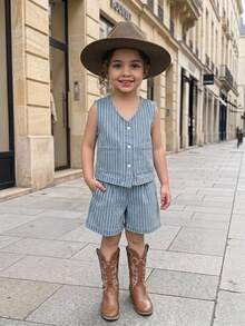 Dazy Kids Conjunto de 2 piezas para niñas jóvenes de verano con top de tirantes a rayas + camisa de mezclilla + shorts - Lavado ligero - Ver 1