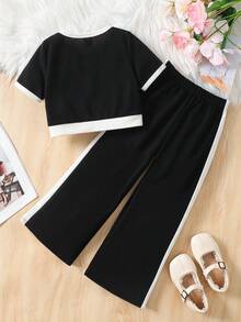 SHEIN 两件套少女休闲正式优雅返校套装，黑白撞色珍珠纽扣上衣搭配直筒撞色长裤，返校季少女装 - 黑與白 - 查看 3
