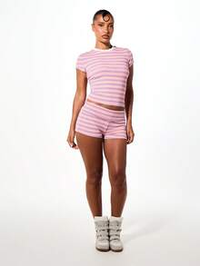 BABYPHAT Shorts con pliegue con rayas de logo, con emblema frontal y detalle de logo con texto - Rosa - Ver 5