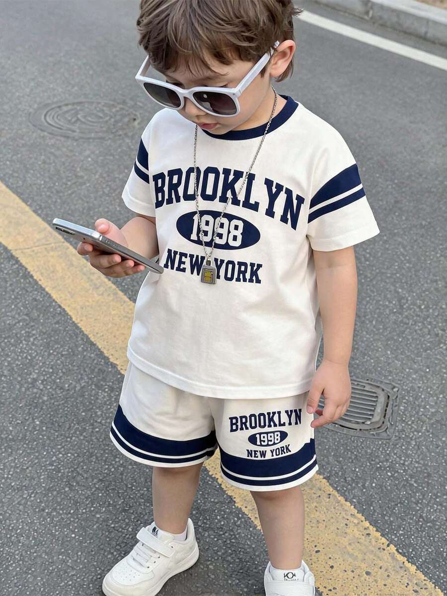 Young Boy's Casual Minimalist T-Shirt Set, Classic Cool Fashion Striped Print, Brooklyn City Name Print, New York Text Print, 1998 Text Print, Suitable For Spring/Summer, Suitable For Sports - Multicolor - View 1