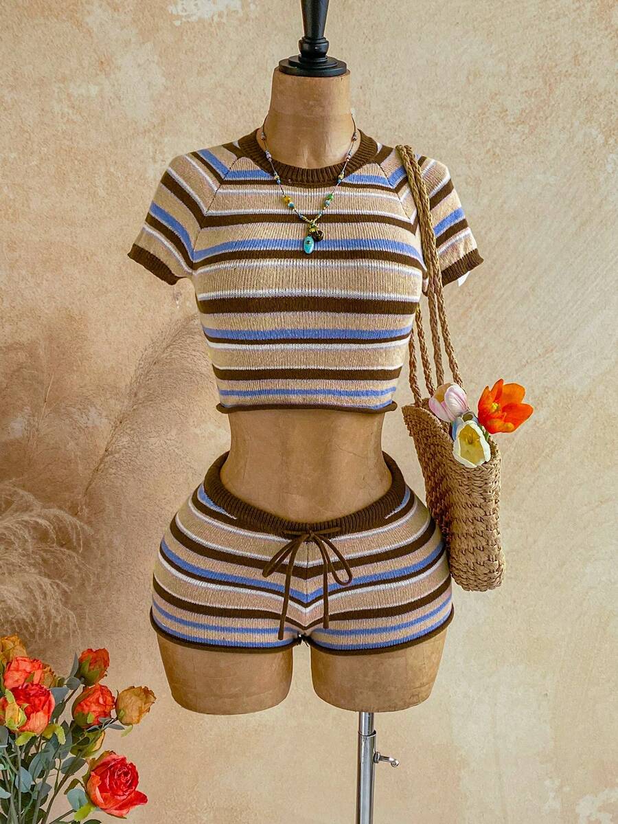 Soleia Bộ đồ nữ gồm áo dệt kim tay raglan kẻ sọc và quần short dệt kim, kiểu dáng thường ngày, gồm 2 món. - Nhiều màu - Xem 1