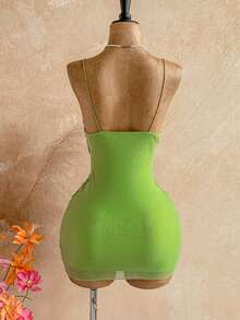 Soleia Gaun Mini Camisole Seksi Berkerut dengan Bordir Bunga untuk Wanita, Cocok untuk Kencan Malam/Pesta - MultiWarna - View 2