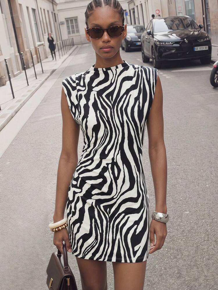 SHEIN Maija 2026 New Urban Chic Wide Shoulder Fitted Zebra Print Dress For Women,White Animal Print,Summmer,Seksi Chic,Party Night,Streetwear Vintage Beach Dress