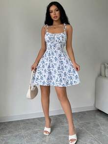 SHEIN Raffinéa Ladies' Spaghetti Strap Tie-Back Floral Print Pleated Cami Dress Mini Short Women Outfit - Blue and White - View 5