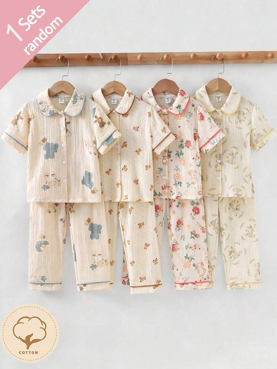 Bộ đồ ngủ cotton 4 món cho bé gái, thiết kế cổ áo cổ điển, viền tương phản và các họa tiết ngộ nghĩnh như hoa, gấu, nơ, dâu tây, thỏ, hộp quà bất ngờ với nhiều họa tiết khác nhau. - Nhiều màu - Xem 1