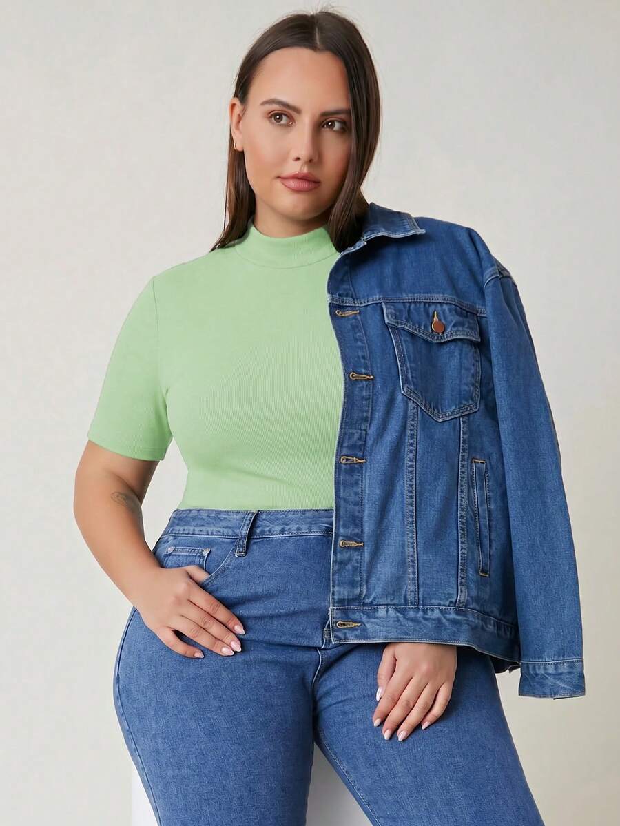 SHEIN BASICS Plus Size Women's Solid Color Casual Round Neck Short Sleeve Knit T-Shirt - Green - View 1