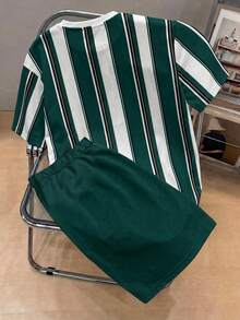 2 peças/Conjunto Casual de Menino Pré-Adolescente Camiseta de Manga Curta com Gola Careca e Estampa de Rei Listrada e Conjunto de Shorts, Adequado para Verão, Estilo de Rua, Férias, Moda de Primavera e Verão - Multicolorido - Visão 2
