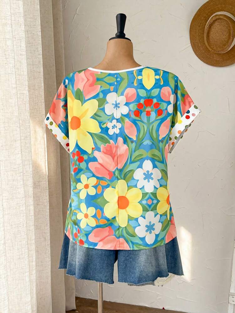 Plus Size Floral Print Batwing Sleeve Shirt, Suitable For Summer Vacation Summer Summer Outfit For Women Festival Outfits For Women Beach Outfits For Women Vacation Outfits Women Holiday Outfits  For Women Country Floral Top