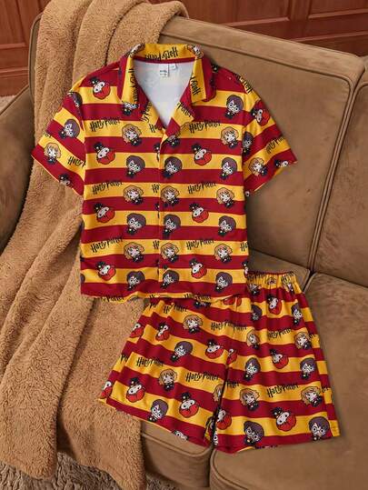 HARRY POTTER X SHEIN Bộ đồ ngủ bé trai tween áo ngắn tay cài nút trước họa tiết hoạt hình & phối màu sọc kẻ kèm quần short