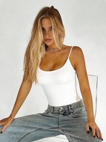 SHEIN BAE Áo tank top hở lưng chéo gợi cảm, không có đệm ngực, kiểu dáng retro thanh lịch, đa năng, thích hợp đi làm, đi biển, đi nghỉ mát, trang phục mùa hè cho nữ. - trắng - Xem 6