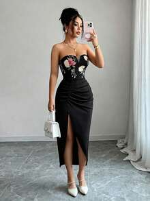 Selianne Vestido elegante sin tirantes con bordado de patchwork y volantes - Negro - Ver 1
