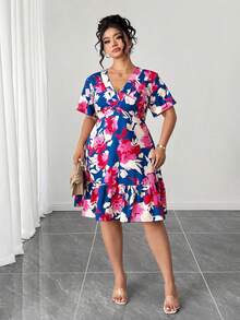 SHEIN CURVE+ Plus Size Women's Vacation Beach Outfits: Doll Dresses. - Multicolor - View 4