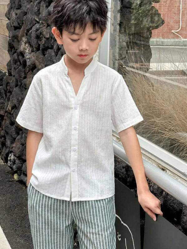 SHEIN 2件組 青少年男童寬鬆休閒立領梭織素色短袖襯衫與長褲套裝