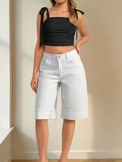 SHEIN Bermuda en jean blanc brut à taille basse, coupe regular, style décontracté avec boutons devant