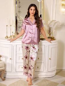 LuxeNights Conjunto de pijama de mujer con pantalones cortos, manga corta, botones, estampado exquisito y combinación de colores de satén de alta gama - Morado - Ver 2