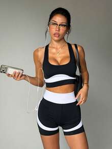 Easithlete Women Sports Sets - Black and White - View 4
