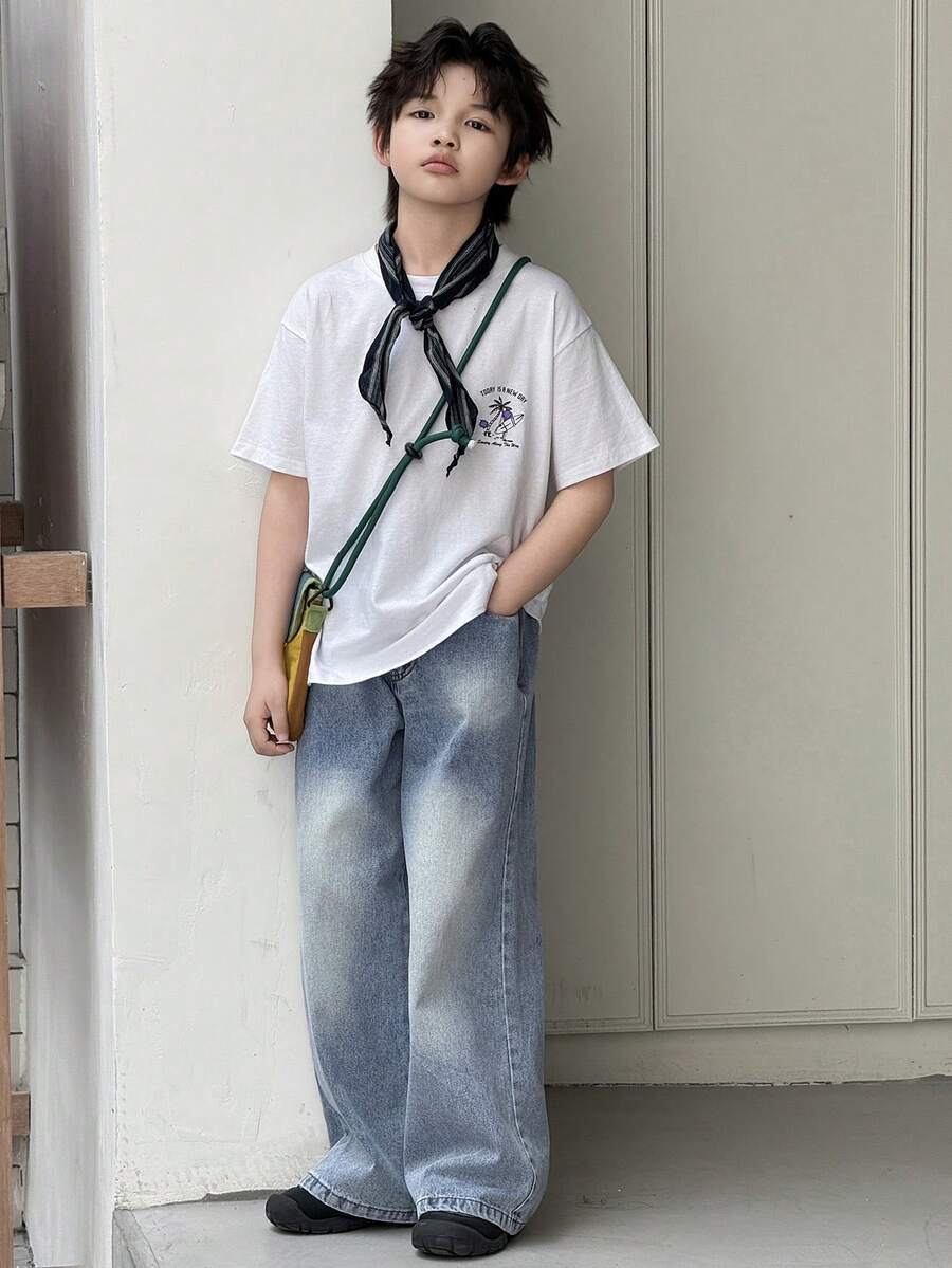 DAZY Tween Boy Contrast Color Straight Leg Casual Jeans - Medium Wash - View 1