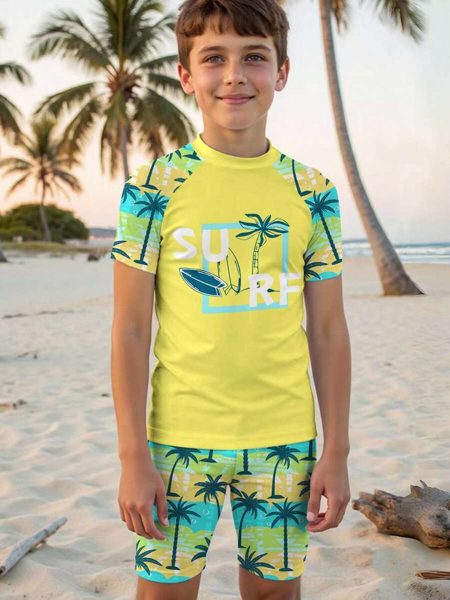 SHEIN 青少年男孩休闲简约时尚度假风格棕榈树和文字印花圆领短袖短裤泳衣套装，适合夏季 - 彩色 - 查看 1