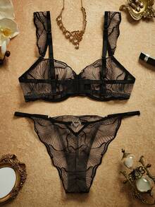 PinupPomp Set Bra dan Celana Dalam Hitam Transparan dengan Detail Bordir, Set Pakaian Dalam Transparan, Pakaian Dalam Berongga, Bralette Tembus Pandang - Hitam - View 2