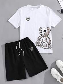 SHEIN 2件組青少年男孩可愛卡通熊印花短袖T恤與黑色短褲，夏季街頭生活休閒圖案街頭時尚，日常穿搭套裝 - 黑與白 - 查看 4