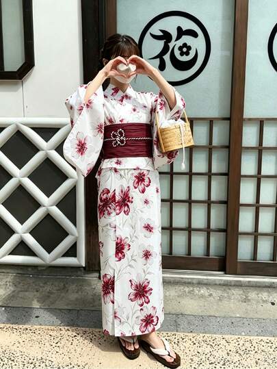 Irokai Kimono Yukata in họa tiết màu xanh truyền thống của phụ nữ Nhật Bản