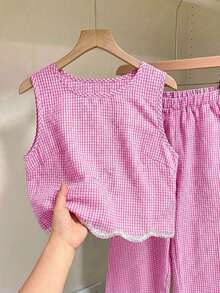 SHEIN Frenchy 女士圆领无袖格子荷叶边休闲背心和裤子两件套，夏季 - 玫紅色 - 查看 3