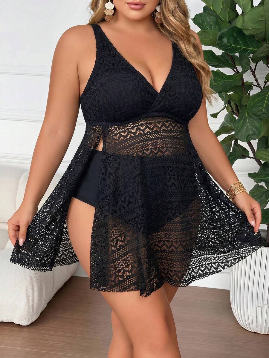 SHEIN CURVE+ 大尺碼女款2件式泳裝套裝,鏤空面料性感顯瘦泳裙 & 比基尼泳褲,適合海灘、度假村、游泳池 - 黑色 - 查看 1