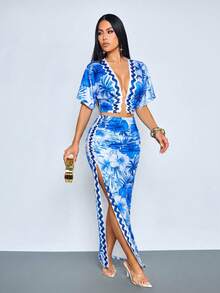 SOLERSUN Women's Hawaiian Tropical White And Blue Floral Summer Casual Holiday Vacation Holiday Crop Top With Ring Detail & High-Slit Maxi Skirt 2 Pieces Set - Navy Blue - View 3