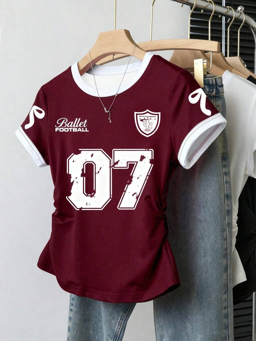 Resyla 女士撞色设计露脐上衣,酒红色和白色,夏季新品,户外服饰,街头摄影,必备单品,吸睛设计,图案设计,数字和字母印花,返校季,时尚百搭修身T恤,印有数字 - 酒紅色 - 查看 1